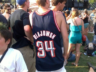 Illustration for article titled Look At These Fucking Hoopsters At Lollapalooza: Part Two